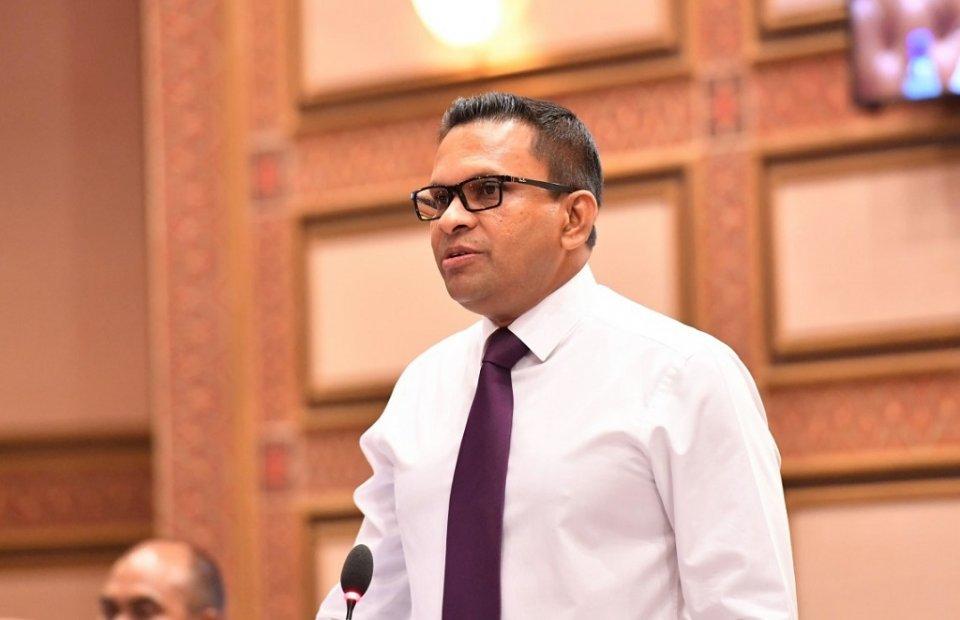 ވަޒީރުންނަށް ރުހުން ނުދޭން އުޅެނީ ޒާތީވެގެން - ނާޒިމް