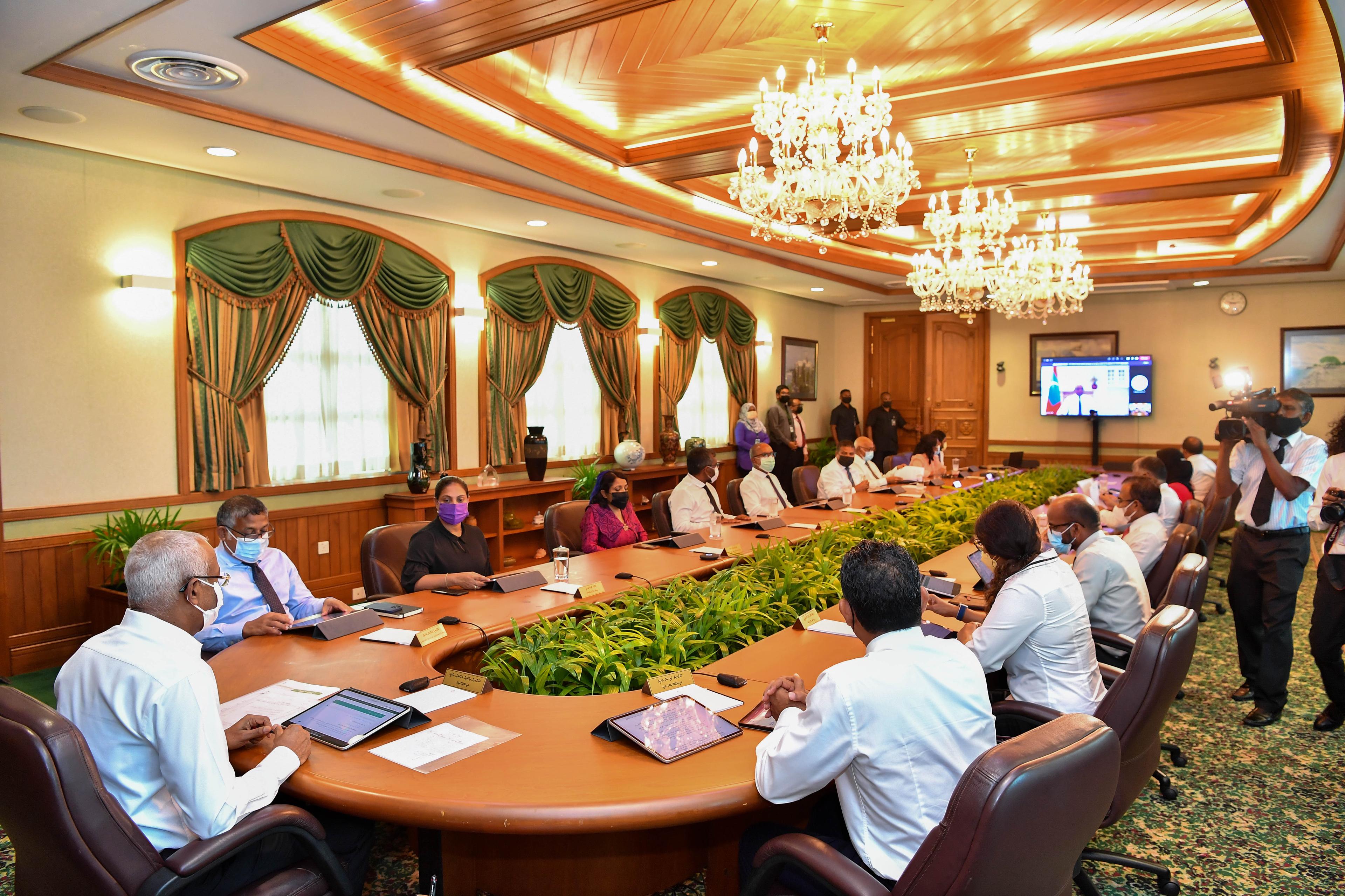 ޔޫކްރޭނު ހަނގުރާމައާ ގުޅިގެން ވަޒީރުންގެ މަޖިލީހުގައި މަޝްވަރާކޮށްފި