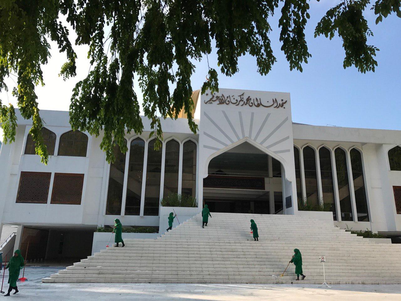 އިސްލާމީ މަރުކަޒުގައި އަންހެނުންނަށް ނަމާދުކުރުމަށް އިތުރު ލުޔެއް!