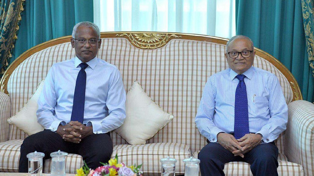 ކޯލިޝަން މަޝްވަރާއަށް ރައީސް ސޯލިހާއި މައުމޫން ބައްދަލުކުރައްވަނީ