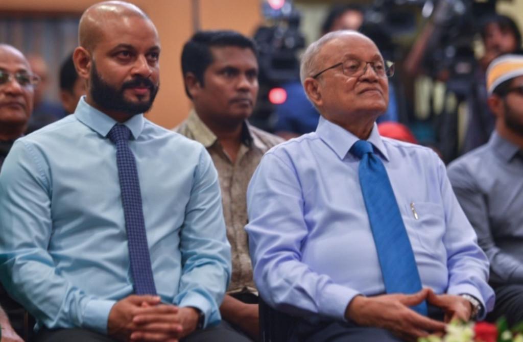 ފާރިސް އަކީ އަމިއްލަ ފައިދާއަށްޓަކައި ގައުމު ވިއްކާލާނެ މީހެއް ނޫން - ރައީސް މައުމޫން