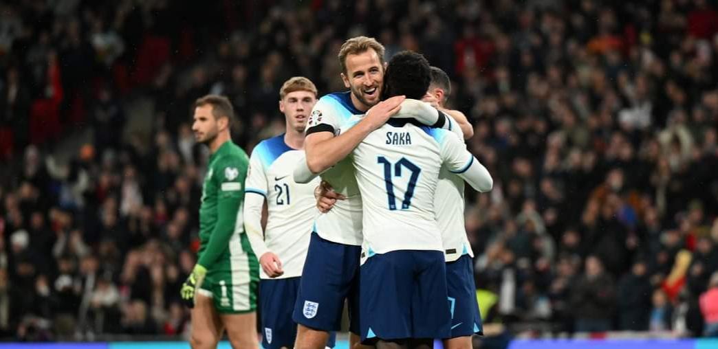 އަމިއްލަ ދަނޑުގައި މޯލްޓާ އަތުން އިންގްލޭންޑަށް އުނދަގޫ މޮޅެއް 