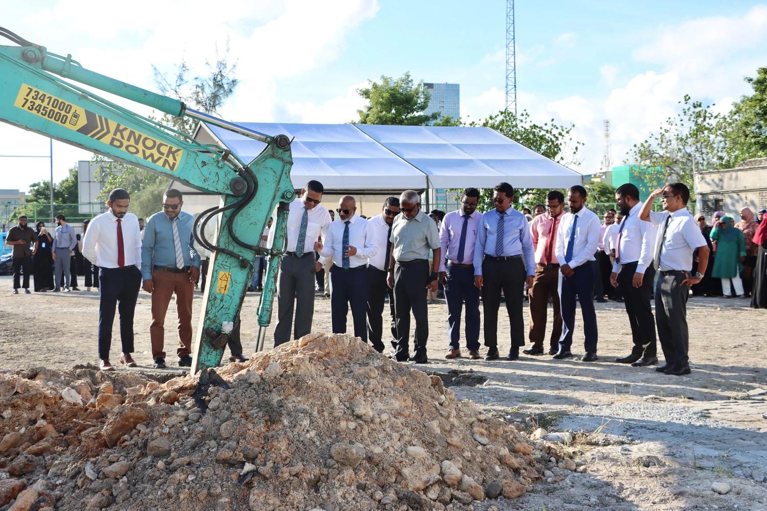 ޢަރަބިއްޔާ ސްކޫލުގެ އައު ޢިމާރާތުގެ ޢަމަލީ މަސައްކަތް ފަށައިފި