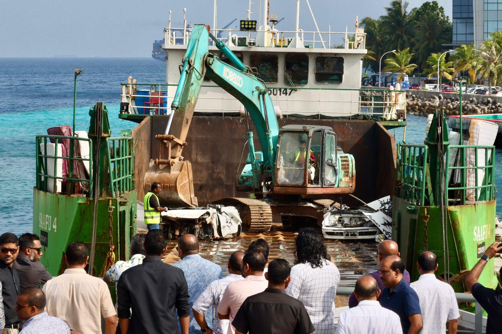 ޕާކުކޮށްފައި ހުރި ގިނަ ދުވަސްވީ 56 އުޅަނދު ނައްތާލައިފި