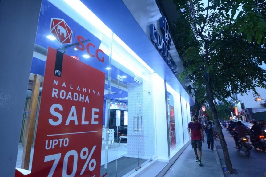 ނަލަހިޔާ އިމާރާތުގައި އަލިފާނުގެ ހާދިސާއެއް ހިނގައިގެން ސިފައިން ހަރަކާތްތެރިވަނީ