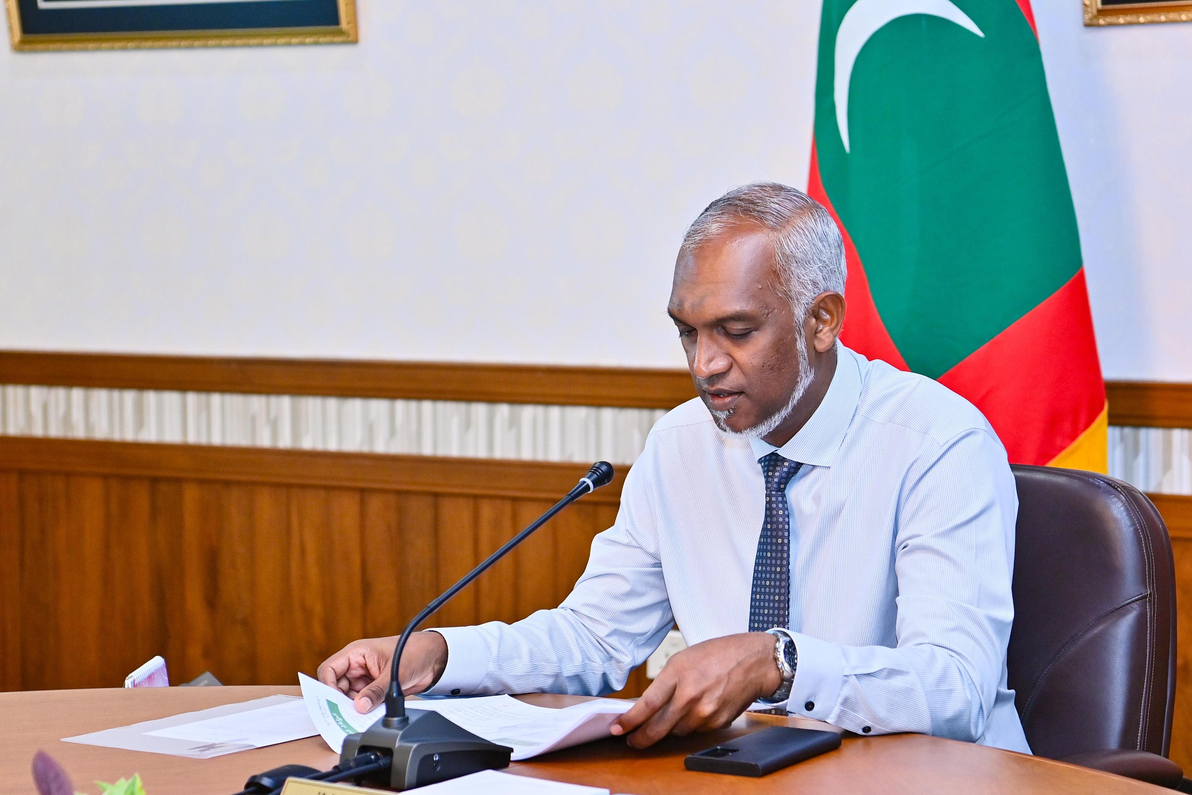 ސިނގިރޭޓާއި ދުންފަތުގެ ބާވަތްތަކުން ނަގާ ޑިއުޓީ ކުޑަކުރުމުގެ ބިލު ރައީސް ތަޞްދީޤުކުރައްވައިފި