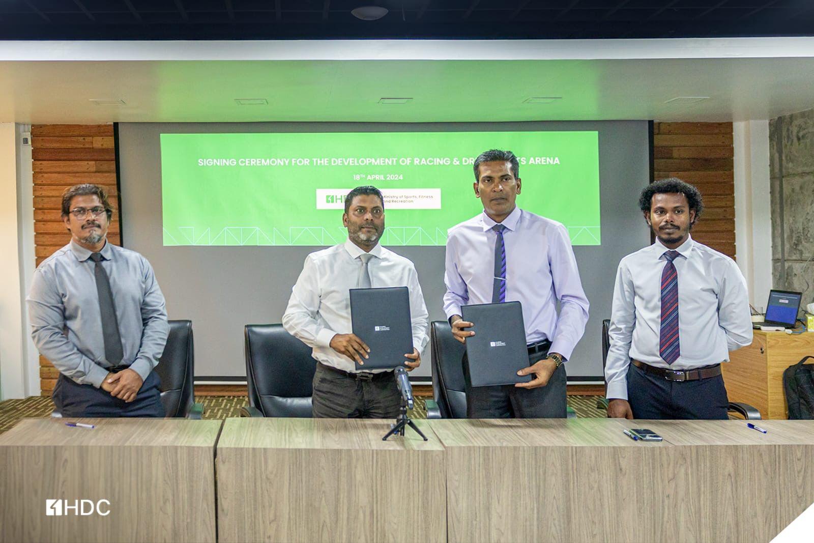 ރޭސިން އަދި ޑްރިފްޓް ސްޕޯޓްސް އެރީނާއެއް ތަރައްގީކުރަނީ