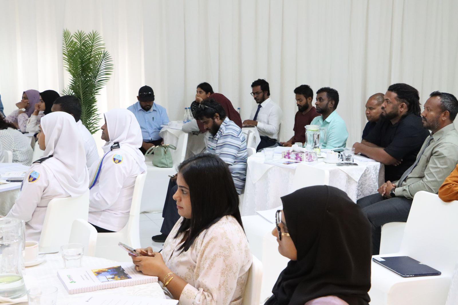 ހަޒަރޑަސް ވޭސްޓް އޮޕަރޭޝަންސް އެންޑް އިމަޖެންސީ ރެސްޕޮންސްއާ ގުޅޭ ތަމްރީން  ޕްރޮގްރާމެއް ފަށައިފި
