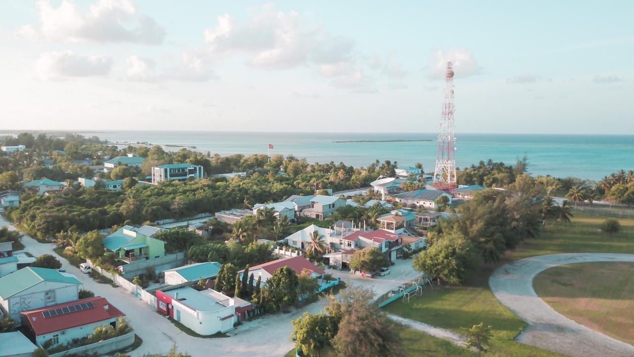 އަންހެނަކު ފެންވަރަން ހުއްޓައި ދޮރު ވައްޓާލައި ފުލުހުން ވަދެގަތް ކަމަށްބުނާ ވާހަކަ ފުލުހުން ދޮގުކޮށްފި