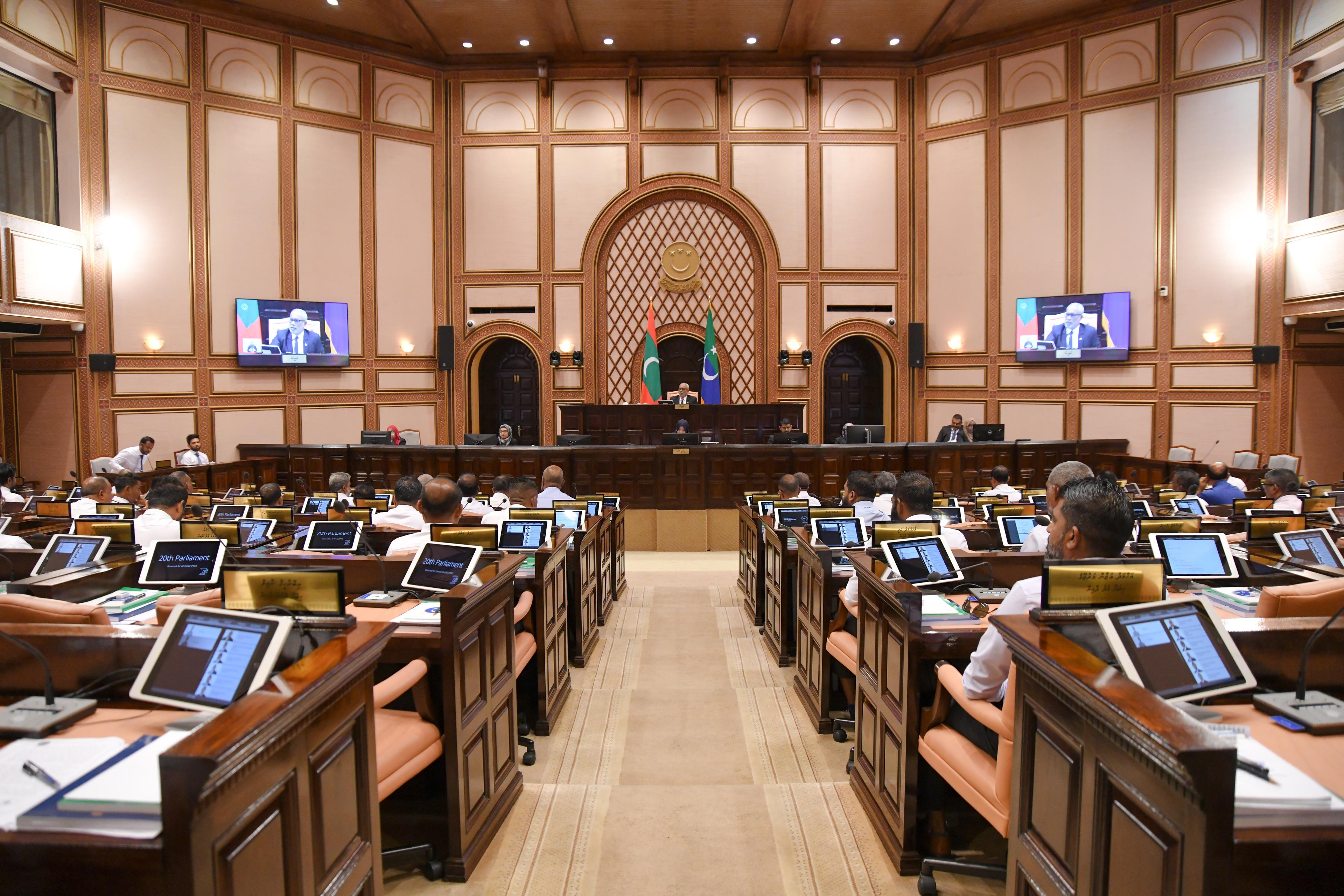 ބާކައުންސިލުގެ އެކްސްކޯއިން ބަންޑާރަނައިބު އުނިކުރުމަށް ގާނޫނު އިސްލާހުކުރަނީ