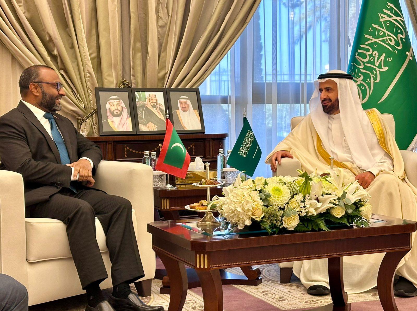 މިނިސްޓަރު ޝަހީމް ސައުދީގެ ހައްޖުގެ ކަންކަމާއި ގުޅޭ މިނިސްޓަރާއި ބައްދަލުކުރައްވައިފި