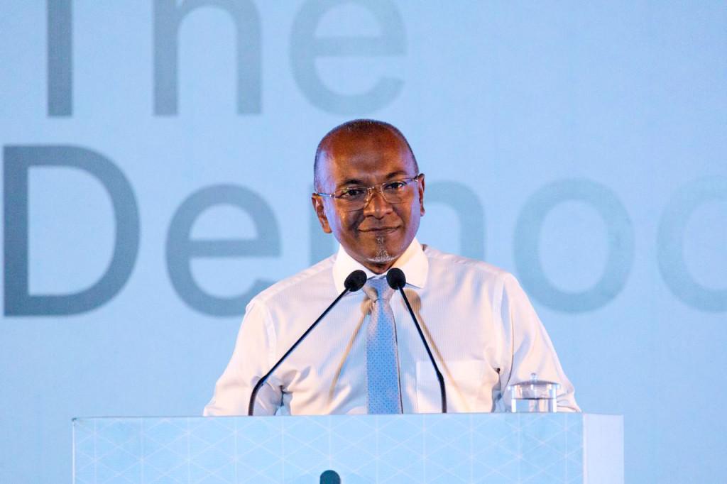 ޑޮމޮކްރެޓްސްގެ ރައީސް ކަމުން ހަސަން ލަތީފު އިސްތިއުފާ ދީފި: އެމްޑީޕީއާއި ގުޅެން އުޅޭ ކަމުގެ އަޑުތަކެއް!