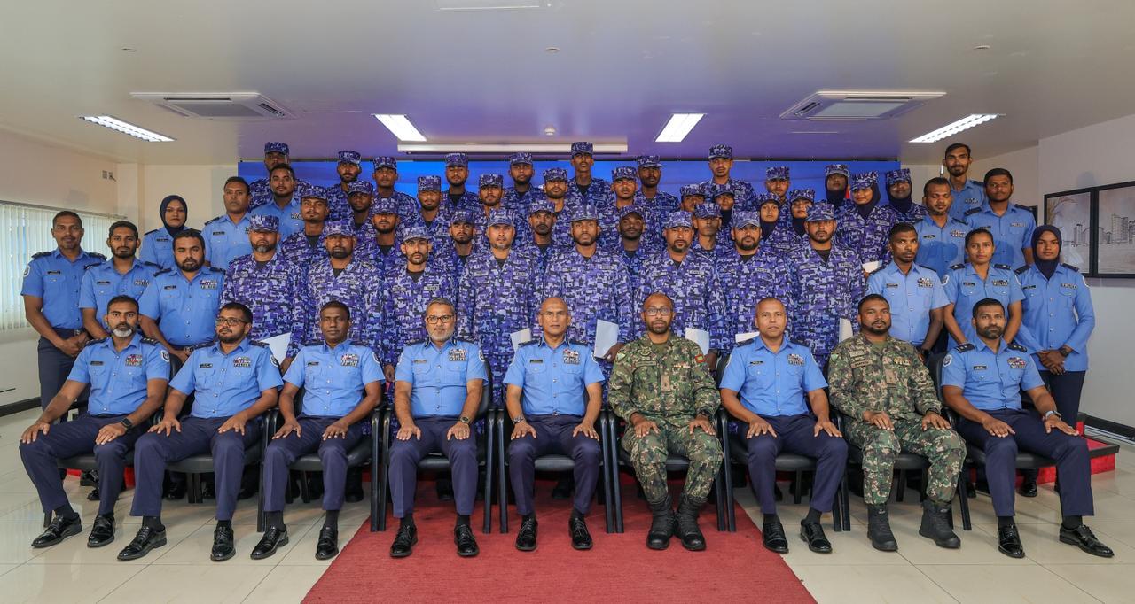 48 ވަނަ ޕަބްލިކް އޯޑަރ ޓްރެއިނިންގ ކޯހާއި ސުވަޓް ޓެކްޓިކަލް މެޑިކަލް ކޯސް ނިންމުމުގެ ރަސްމިއްޔާތު ބާއްވައިފި