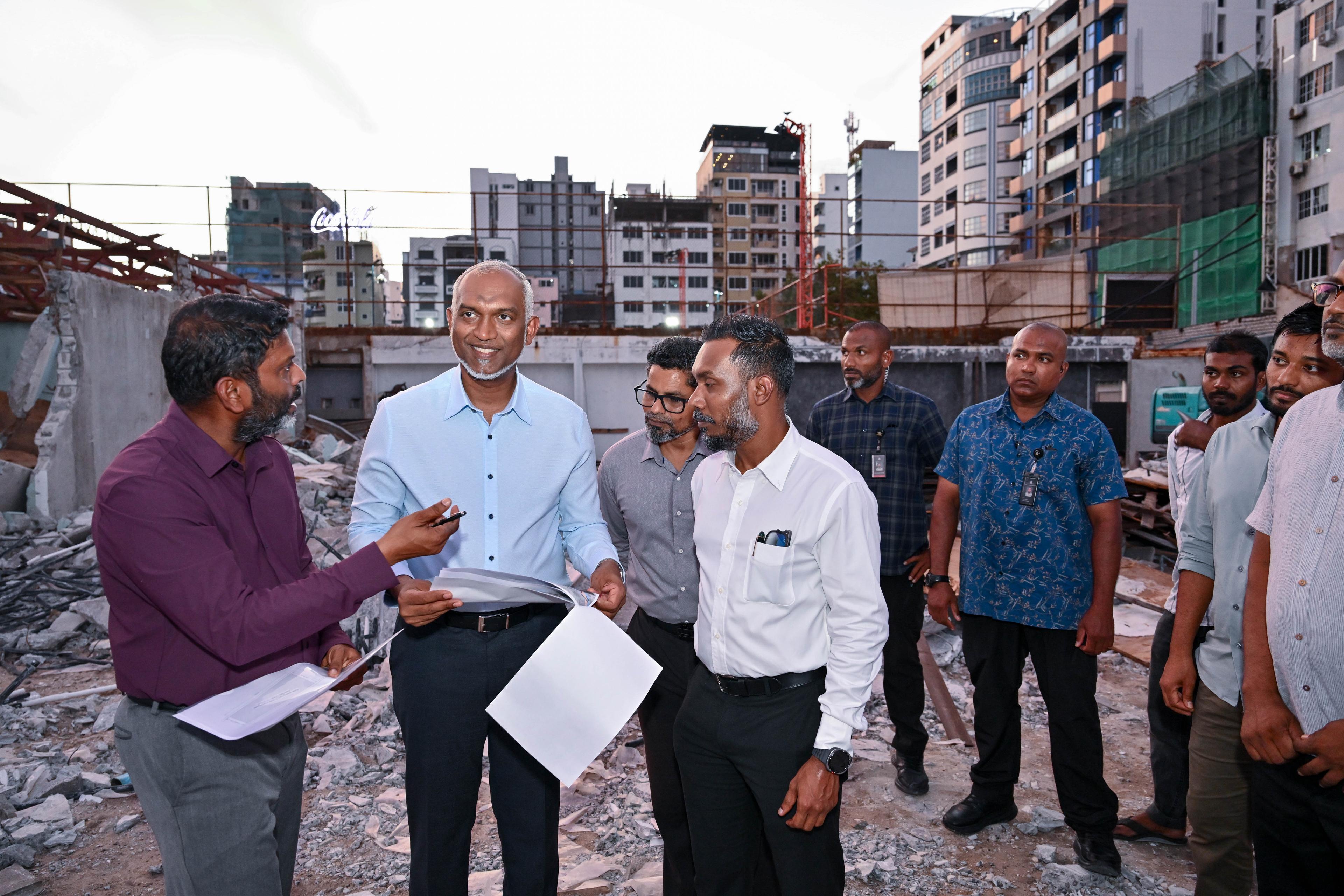 ނޭޝަނަލް ސަރފިންގް ސްޓޭޑިއަމްގެ މަސައްކަތް ކުރިއަށްދާގޮތް ރައީސް ބައްލަވާލައްވައިފި