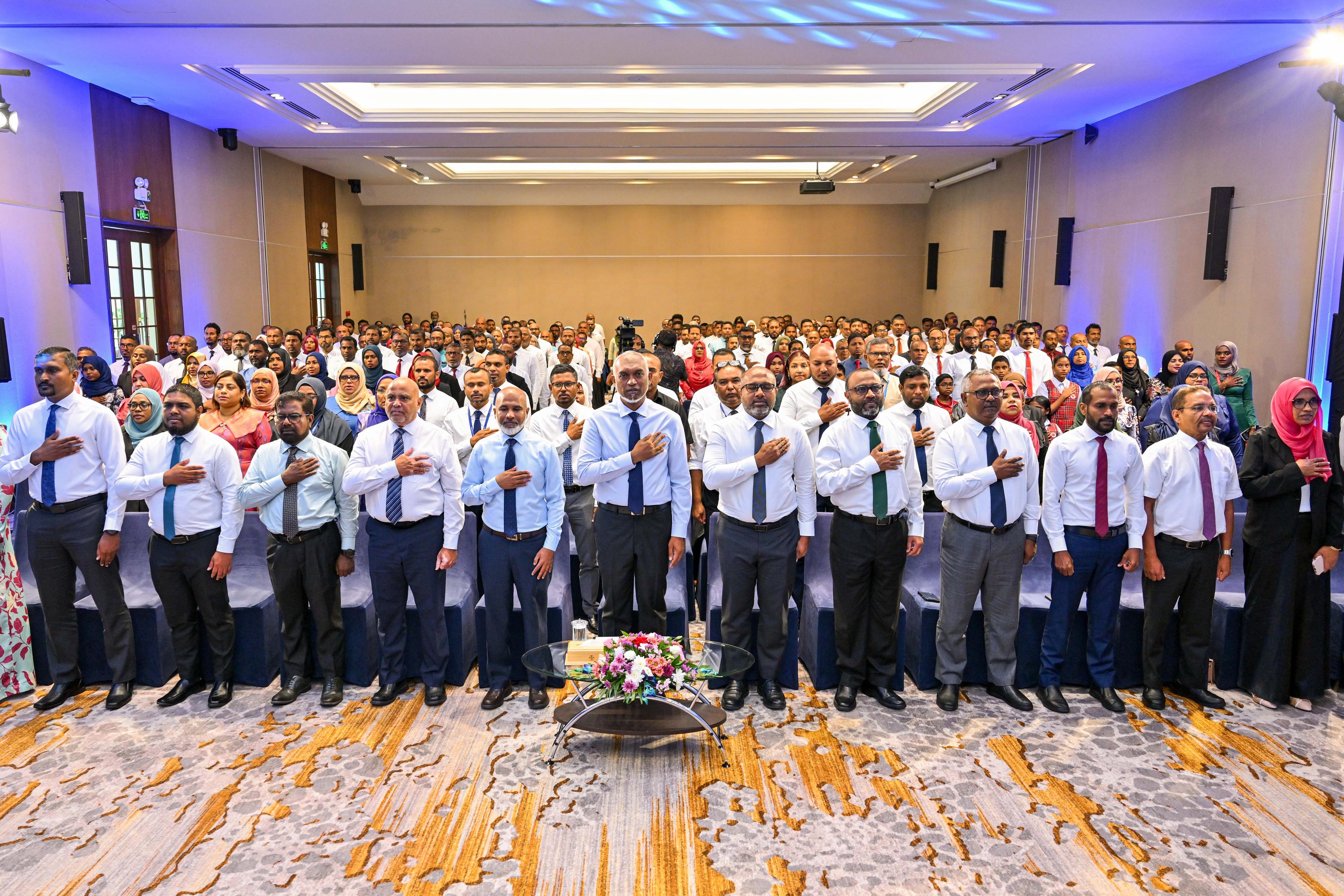 ޕްރިންސިޕަލުންގެ މަހާސިންތާ ފަށައިފި