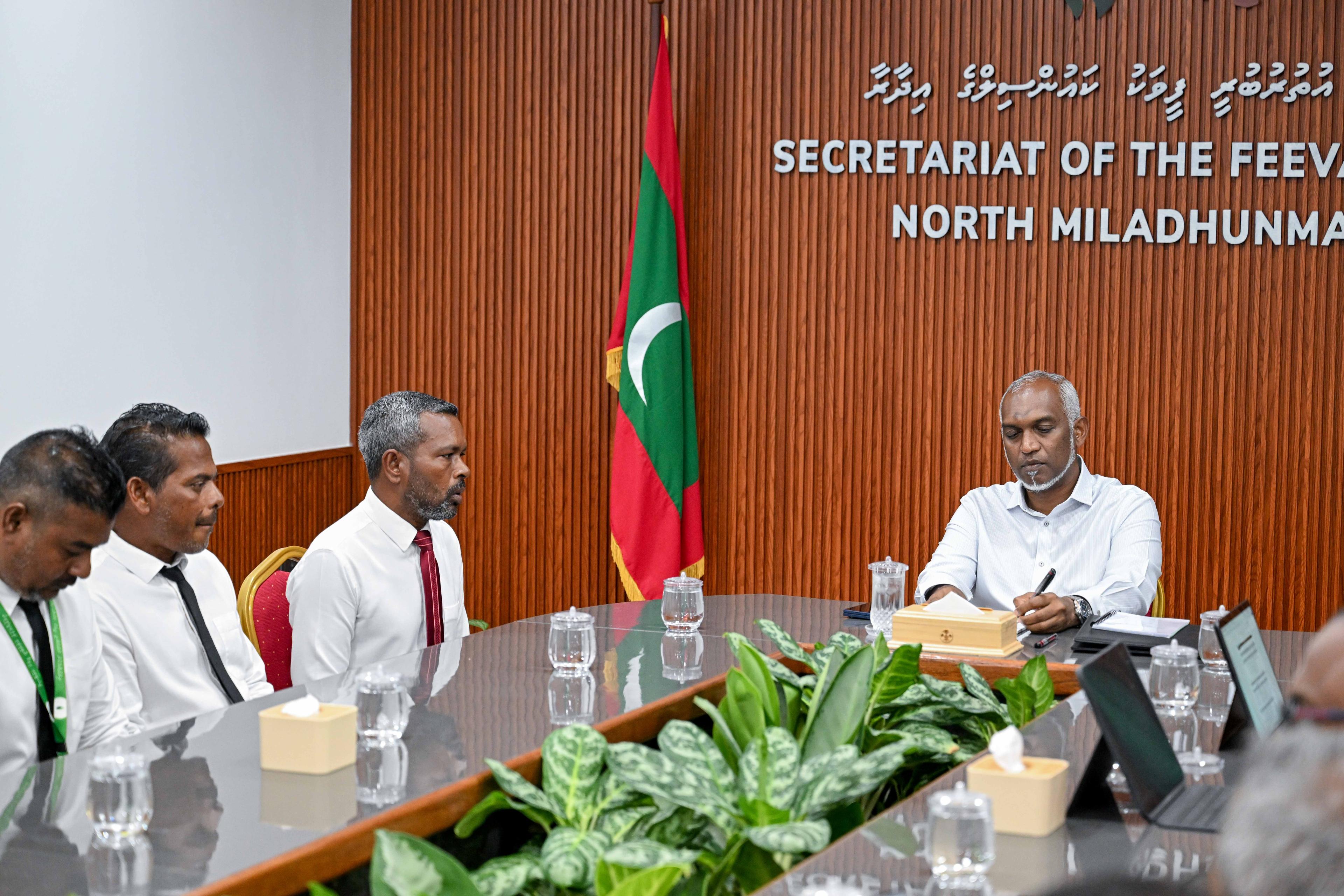 ފީވަކު ކައުންސިލުން ރައީސްގެ އަރިހުގައި އެދުނީ ޞިއްޙީ މަރުކަޒުން ސައުވީސް ގަޑިއިރަށް ޚިދުމަތް ދެވޭނެ ގޮތް ހައްދަވައިދެއްވުމަށް!