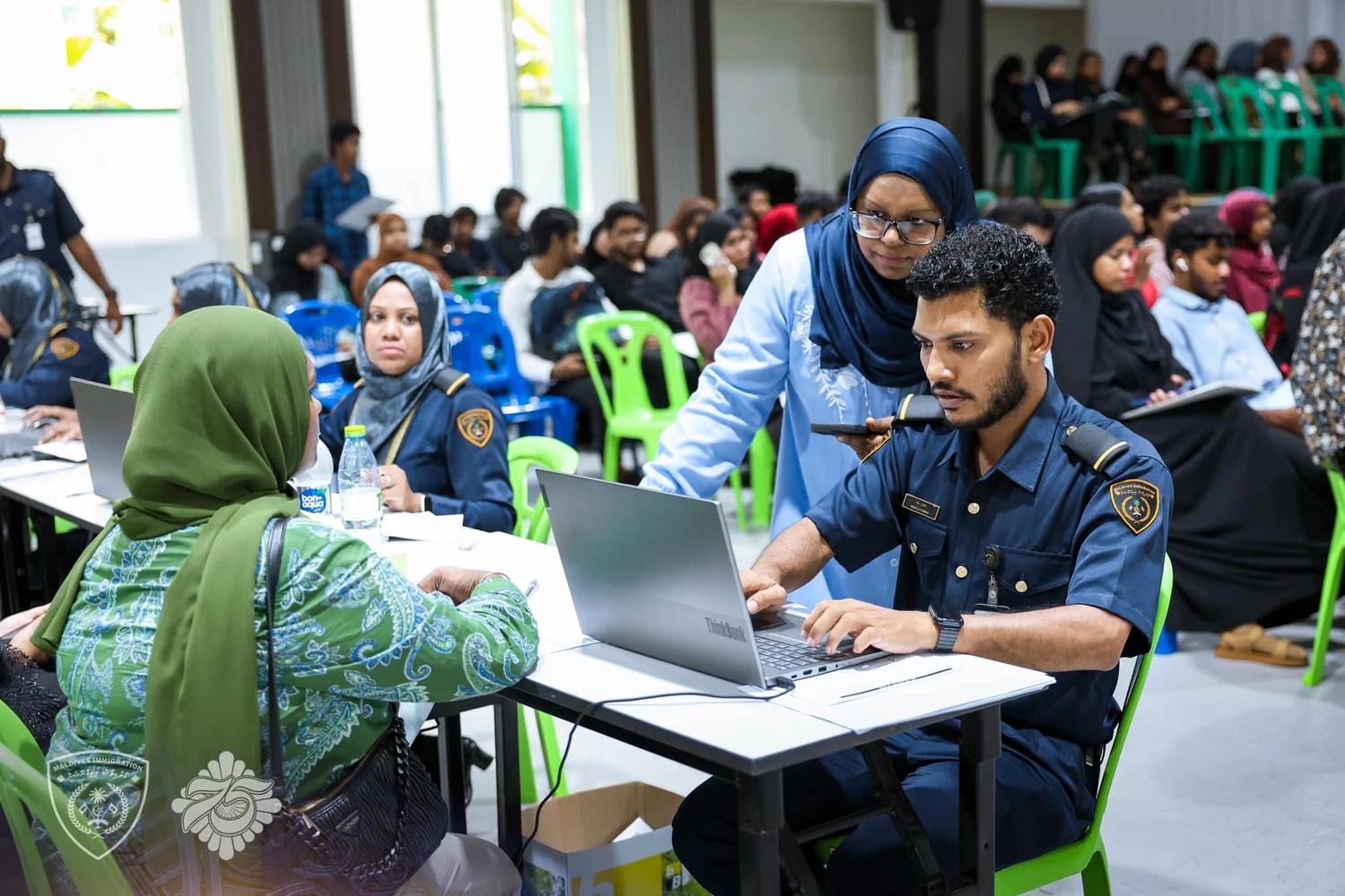 އިމިގްރޭޝަނަށް 70 އޮފިސަރުން ހޯދުމަށް ބާއްވާ ވޯކް އިން އިންޓަވިއު މާދަމާ!