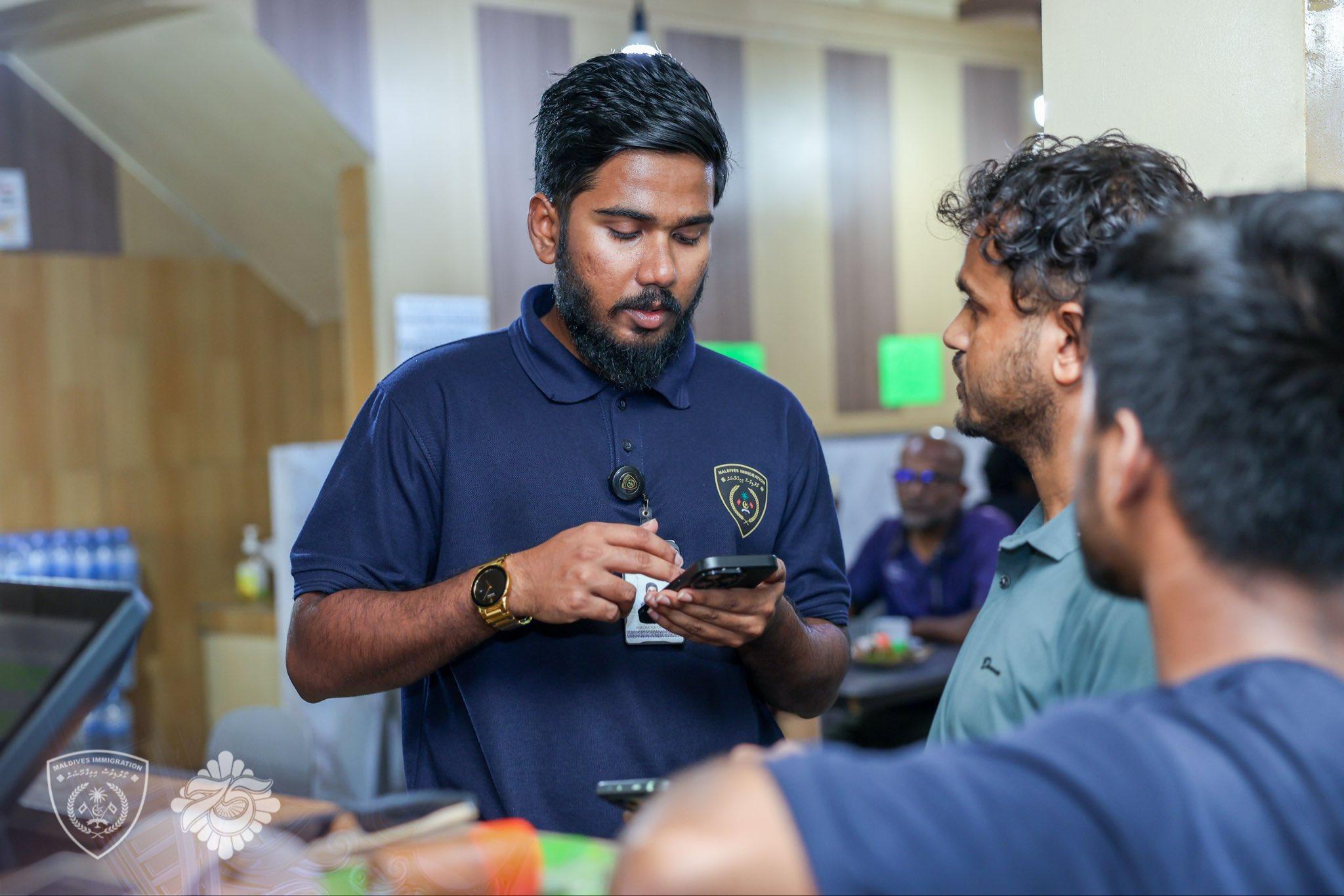 ގަވާއިދާ ހިލާފަށް އުޅެމުންދިއަ 9 ބިދޭސީއަކު އިމިގްރޭޝަންގެ ބެލުމުގެ ދަށަށް!