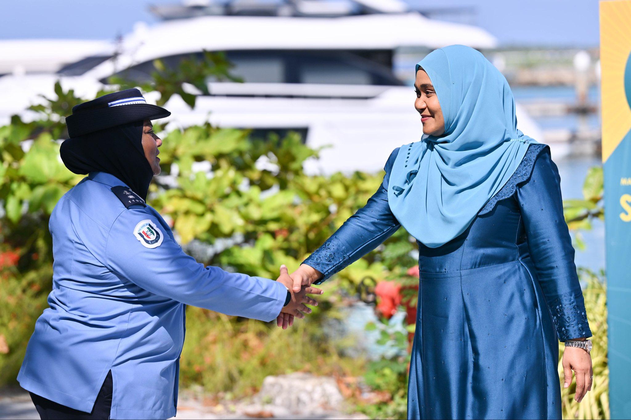 އަންހެނުންނަކީ ސުލްހަ މަސަލަސްކަން ޙިމާޔަތްކޮށް، މުޖުތަމަޢުގައި ޤާބިލުކަން އިތުރުކޮށްދޭ ވަރުގަދަ ރަމްޒެއް- ފަސްޓް ލޭޑީ