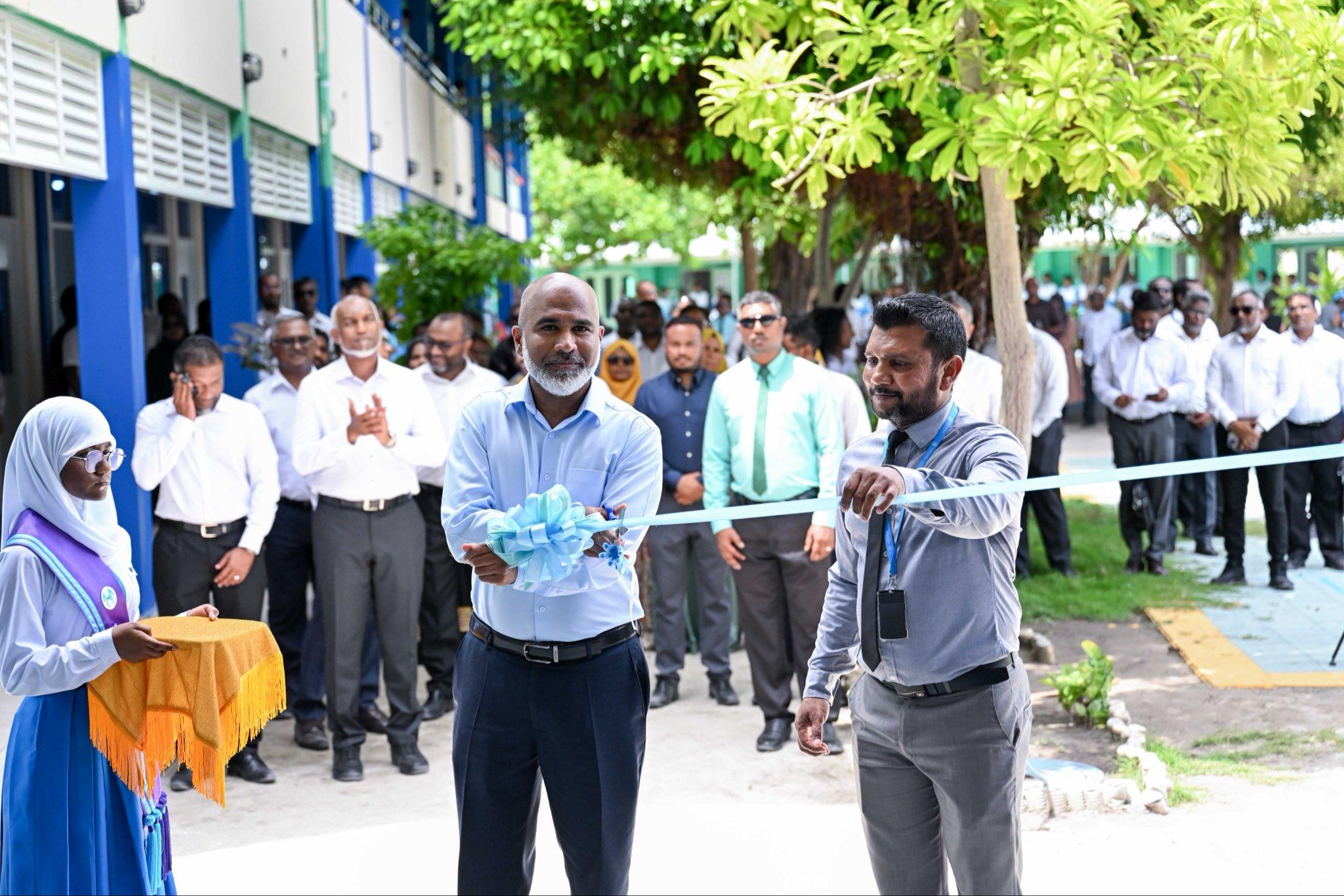 ޅ އަތޮޅު މަދަރުސާގައި ތަރައްޤީކުރި މަލްޓި-ޕާޕަސް ހޯލުގެ މަސައްކަތް ނިންމައި ރަސްމީކޮށް ހުޅުވައިފި