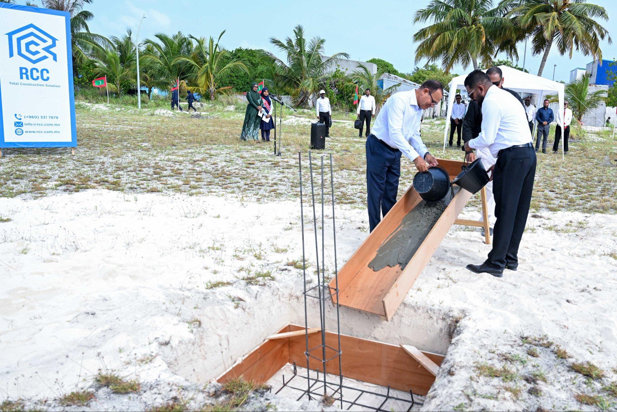 ހިންނަވަރު ކައުންސިލްގެ އައު އިމާރާތުގެ ބިންގާ އަޅައި އަމަލީ މަސައްކަތް ފަށައިފި