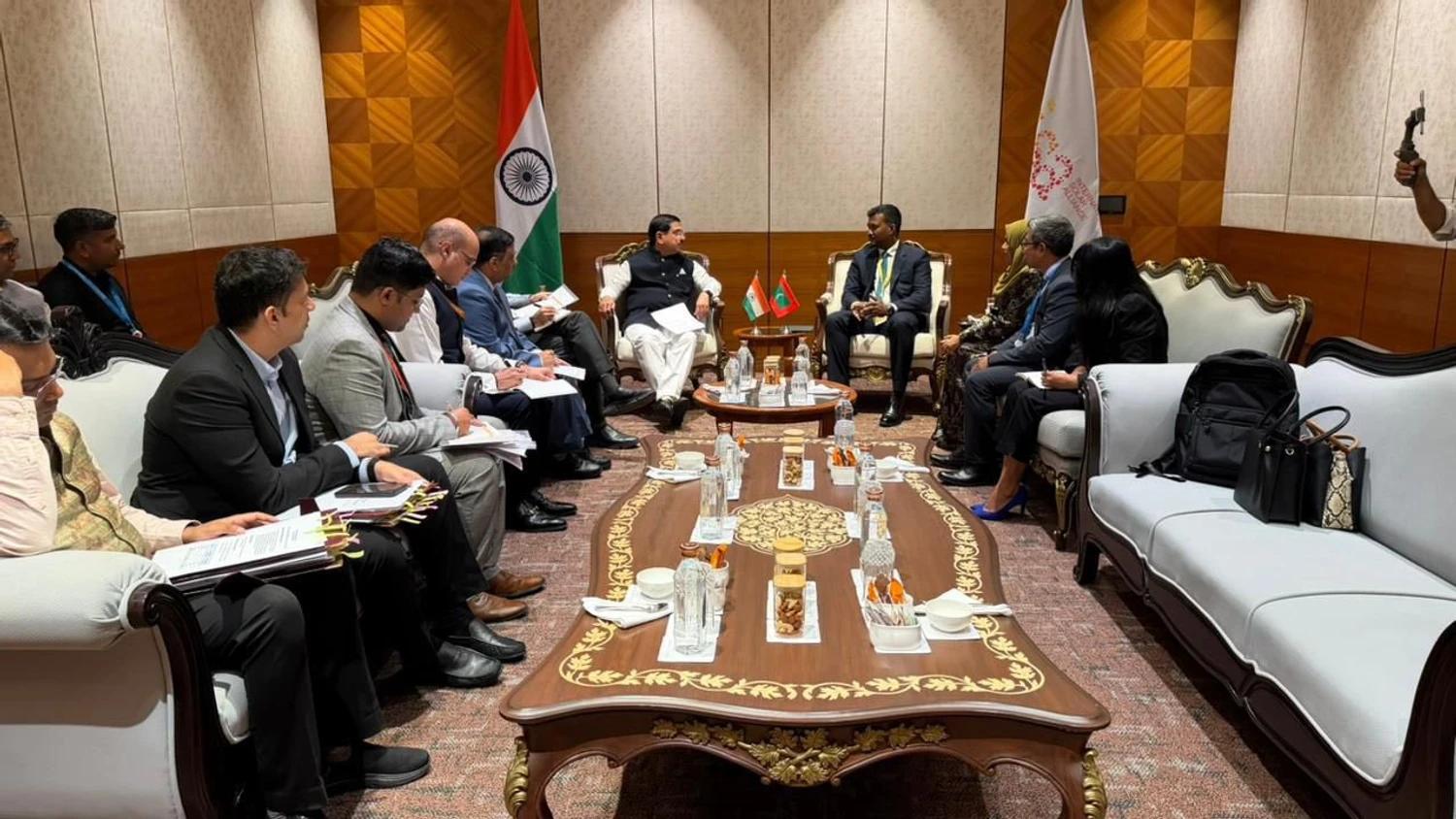 އިޔާދަކުރަނިވި ހަކަތައިގެ ދާއިރާގައި ގުޅިގެން މަސައްކަތް ކުރުމަށް އިންޑިއާއިއެކު މަޝްވަރާކޮށްފި