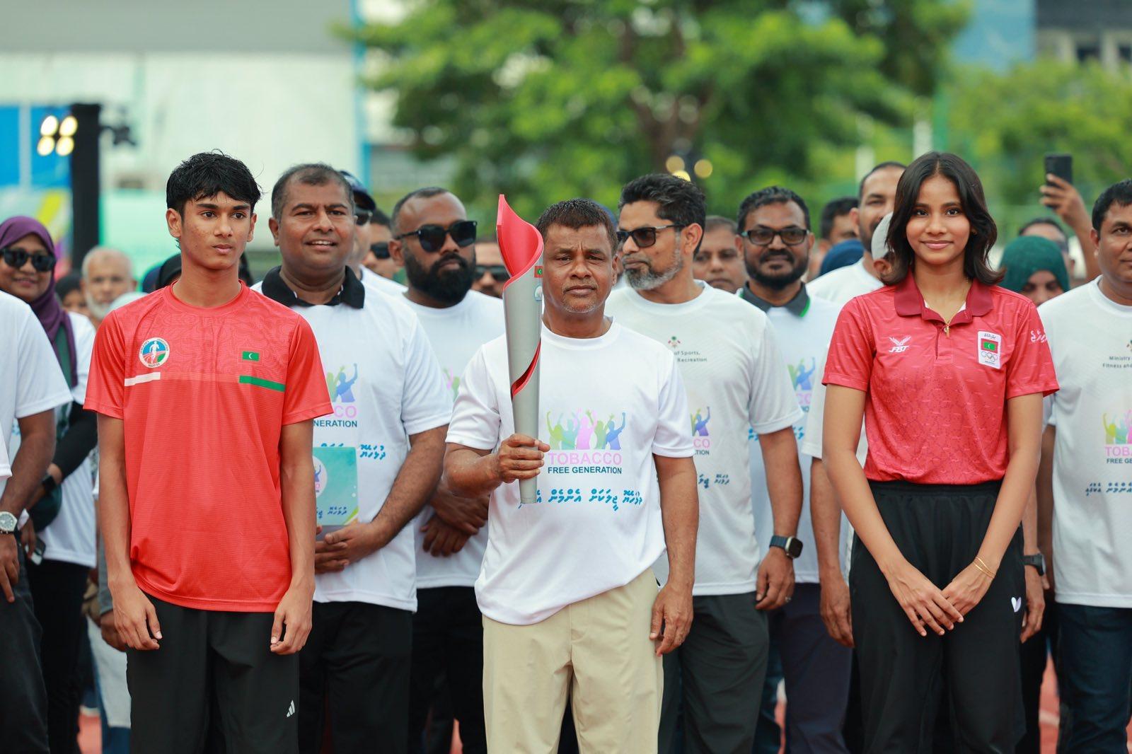 ދުންފަތާ ދެކޮޅަށް ކުރިއަށްގެންދާ 24 ގަޑިއިރުގެ ދުވުން ފަށައިފި