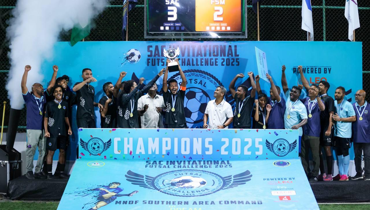 ފަހަތުން އަރައި އެފްއެސްއެމް ބަލިކޮށް އެސްއޭސީ ޗެންޕިއަންކަން ހޯދައިފި