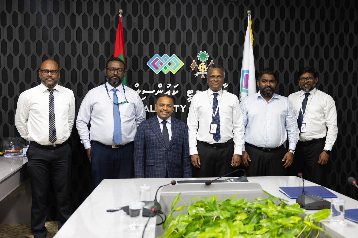 މުޅިން އަލަށް، އޭޓީއެމްގެ ޚިދުމަތްތަކާއިއެކު ބަސް ސްޓޮޕް ޢިމާރާތްތަކެއް ތަރައްޤީ ކުރުމަށް ސޮއިކޮށްފި