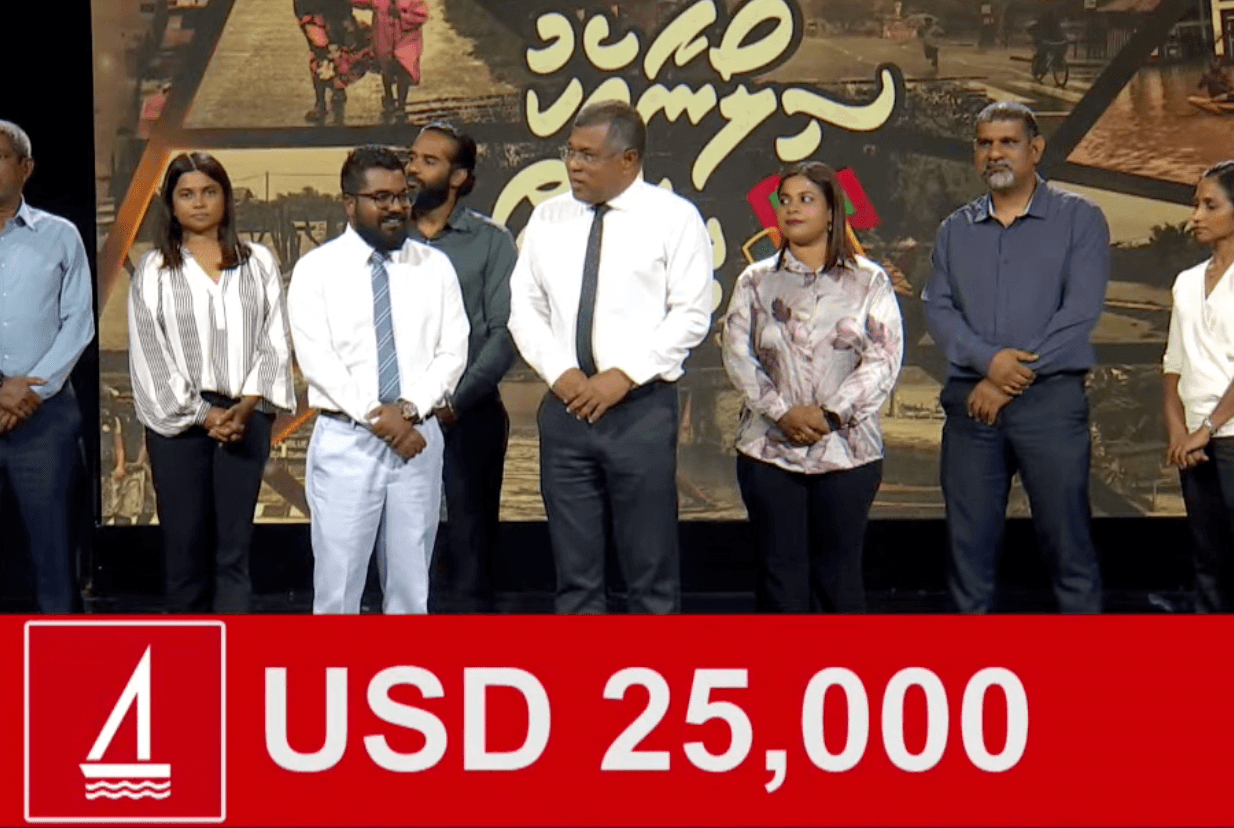 ސިލޯނާއިއެކު ދިވެހީން: ބީއެމްއެލްގެ ފަރާތުން 25،000 ޑޮލަރު ހަދިޔާކޮށްފި