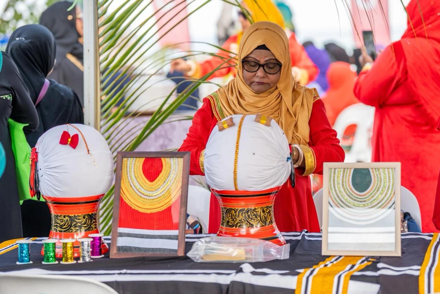 ޝާމިލް ލޯގޯ އިފްތިތާޙްކޮށް، އިސްރަށްވެހިންނާއި ނުކުޅެދުންތެރިކަން ހުންނަ ފަރާތްތަކުގެ އުފެއްދުންތައް ދައްކާލުމަށް ޚާއްސަ ހަރަކާތެއް!