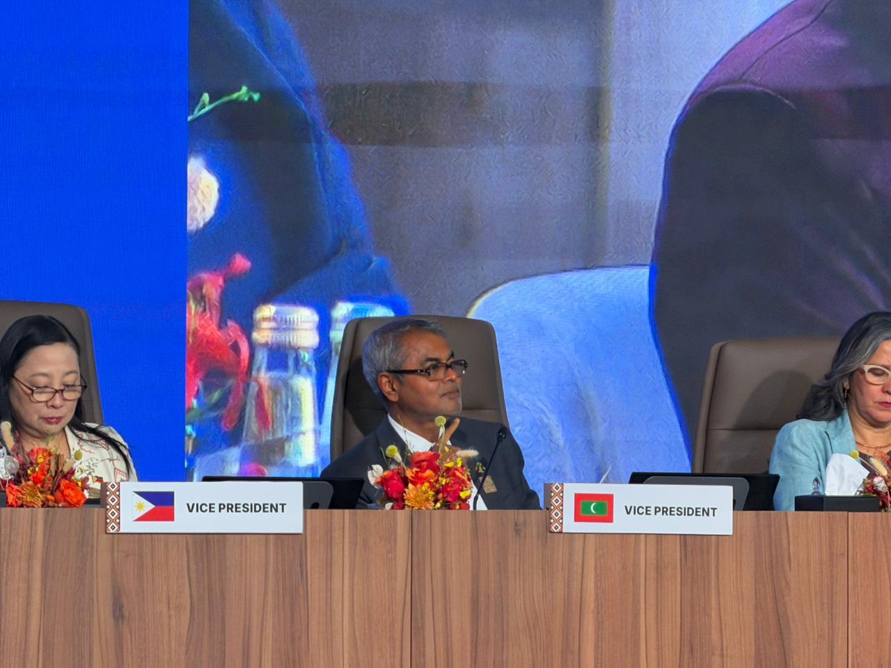 އ.ދ. ގެ ފަތުރުވެރިކަމާ ބެހޭ ޖަމިއްޔާގެ 26 ވަނަ އާންމު ބައްދަލުވުމުގެ ނައިބު ރައީސްކަން ރާއްޖެއަށް!