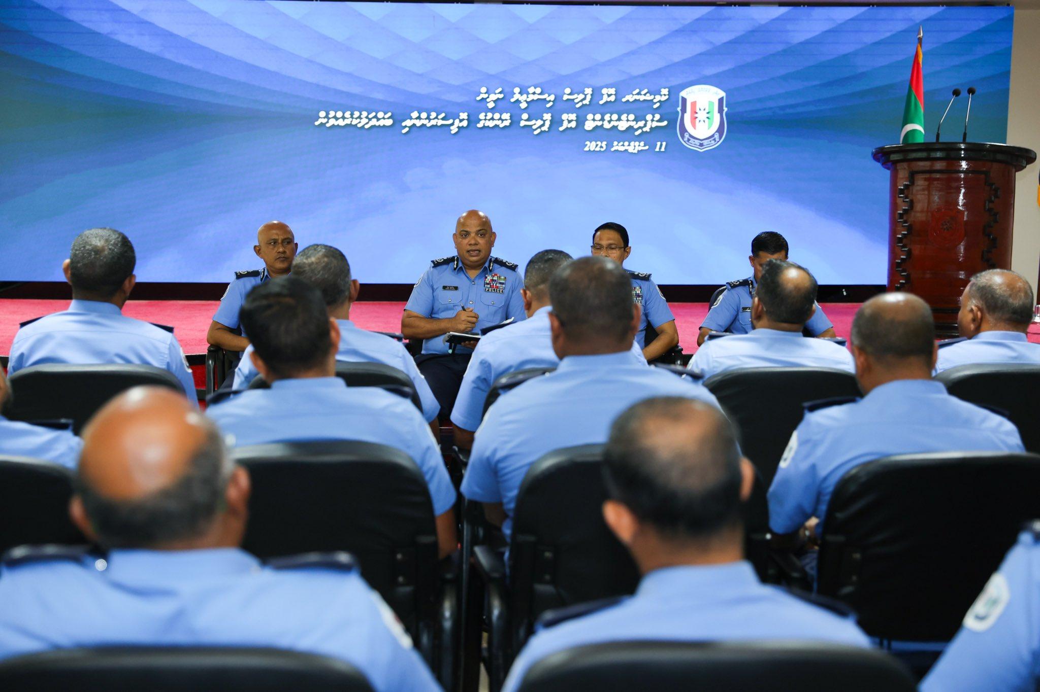 ކޮރަޕްޝަންގެ ތުހުމަތުތަކެއްގައި ސީޕީ ނަވީންއާއި ފުލުހުންގެ އޮފިސަރުންތަކެއް ސަސްޕެންޑްކުރަނީ