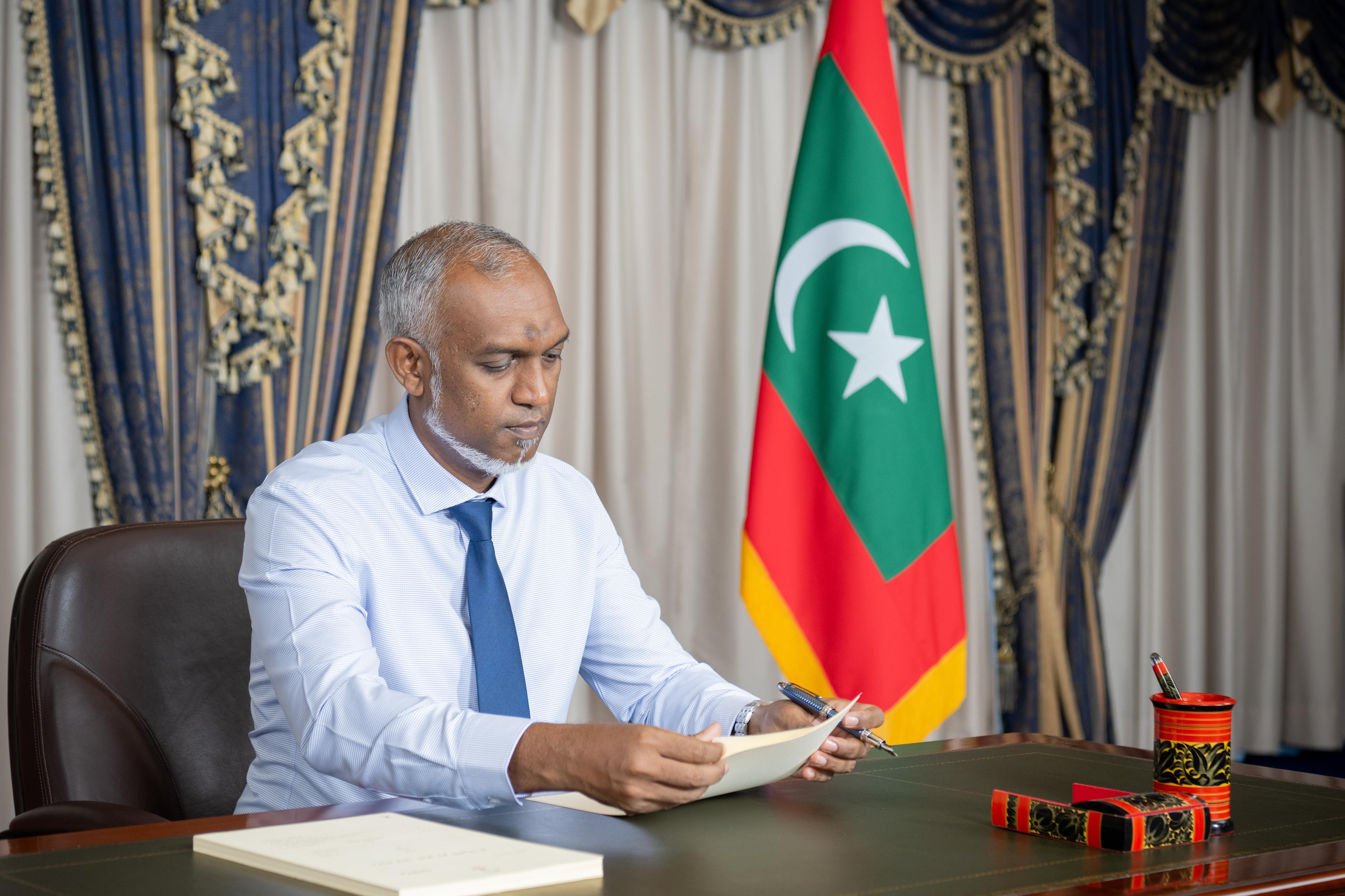 ކުރީގެ ރައީސުންގެ ބައެއް އިނާޔަތްތައް ކަނޑާލާ ބިލް، ރައީސް ތަސްދީގުކުރައްވައިފި