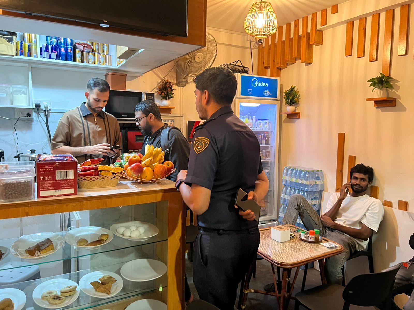 ހުއްދަ ނުނަގައި ދުންފަތުގެ ބާވަތްތައް ވިއްކަމުންދިޔަ ތަނެއް ބަންދުކޮށްފި