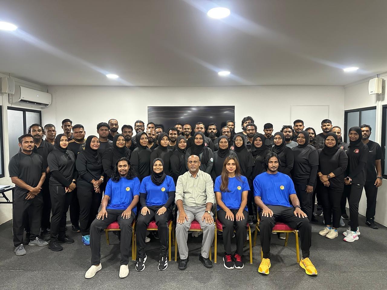 ހޭންޑްބޯޅަ ރެފްރީންގެ ފެންވަރު މަތި ކުރުމުގެ ތަމްރީން ޕްރޮގްރާމެއް ފަށައިފި