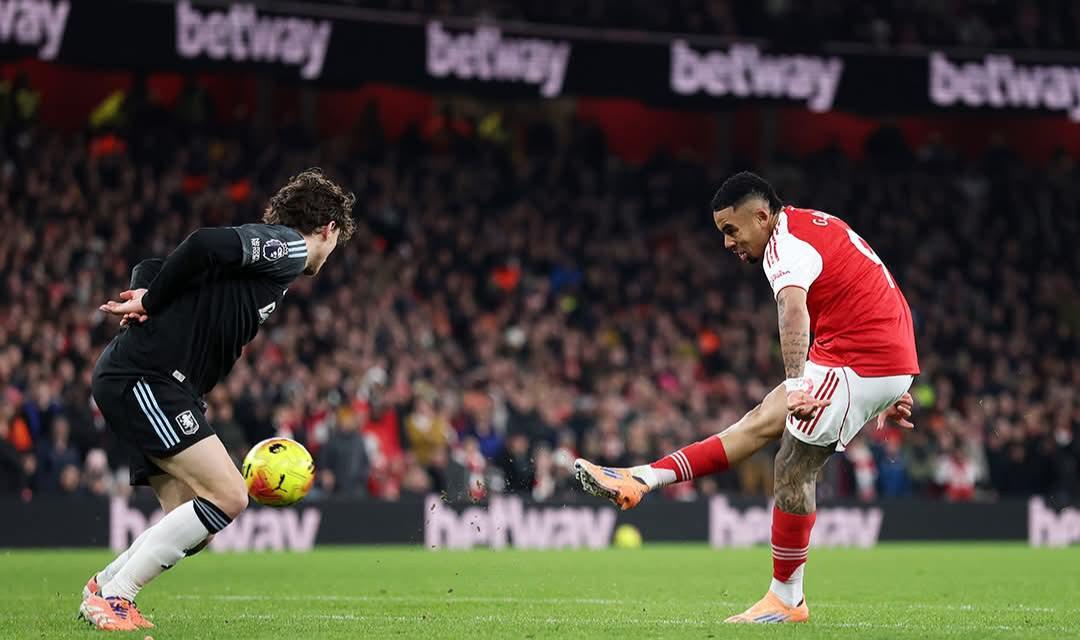 އެސްޓަން ވިލާ ހަމަބިމަށް ތިރިކޮށް އާސެނަލް އިން ލީޑު ފުޅާކޮށްފި