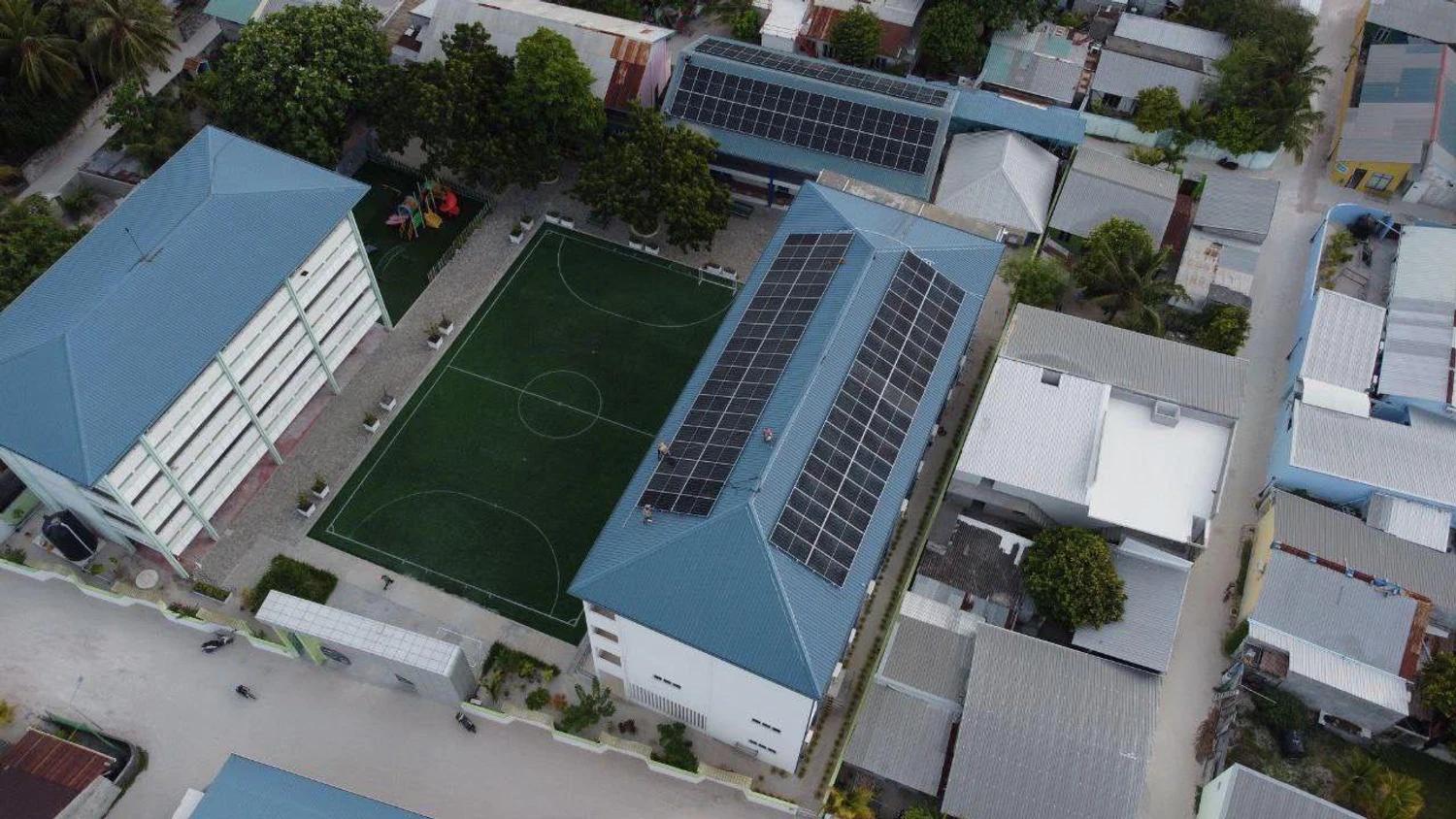 މަޑުއްވަރީގައި 400 ކިލޯވޮޓް-ޕީގެ ސޯލާ ހައިބްރިޑް ނިޒާމެއް ޤާއިމުކުރުމުގެ މަސައްކަތް ކުރިއަށްދަނީ!