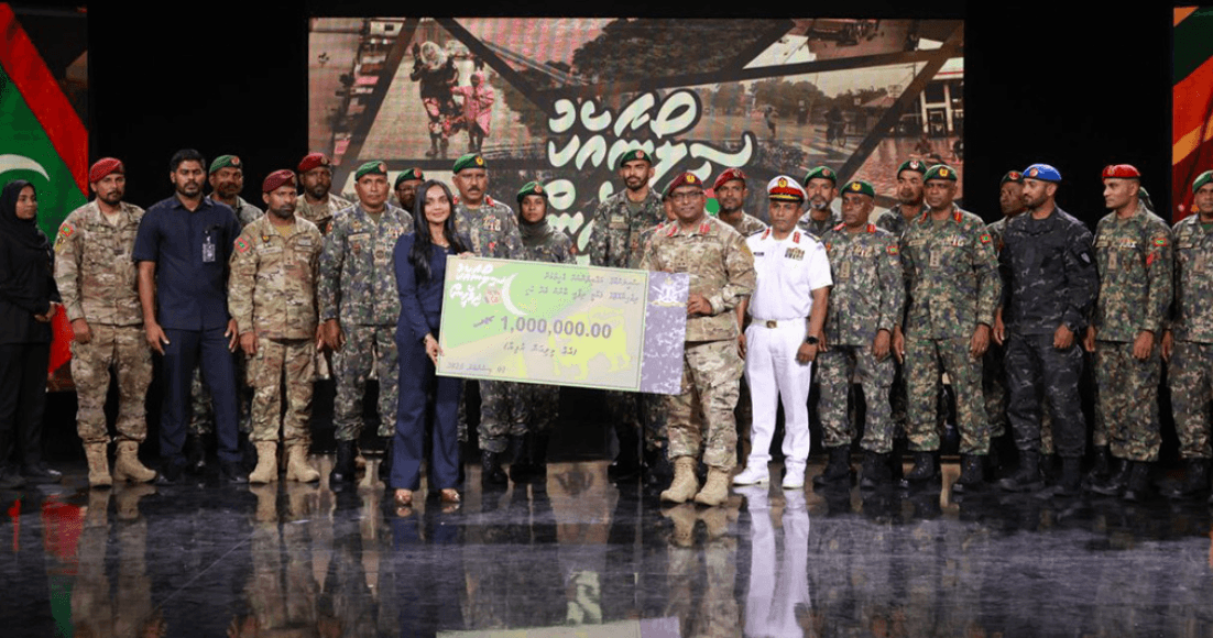 ސިލޯނާއިއެކު ދިވެހީން: ދިވެހި ސިފައިންގެ ފަރާތުން އެއް މިލިއަން ރުފިޔާ ހަދިޔާކޮށްފި