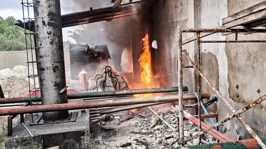 ގަމު އިންޖީނުގޭގެ އެއް ޖަނަރޭޓަރު ބޭނުން ނުކުރެވޭ ވަރަށް ގެއްލުންވި، ތަހުގީގެއް ފަށައިފި