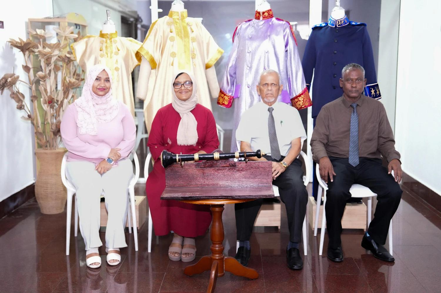 ޕޮލިޓެކްނިކުން ތައްޔާރުކުރި ދިވެހި ތަރިކައިގެ ބައެއް ނަކަލު މިނިސްޓްރީއަށް ހަދިޔާކޮށްފި