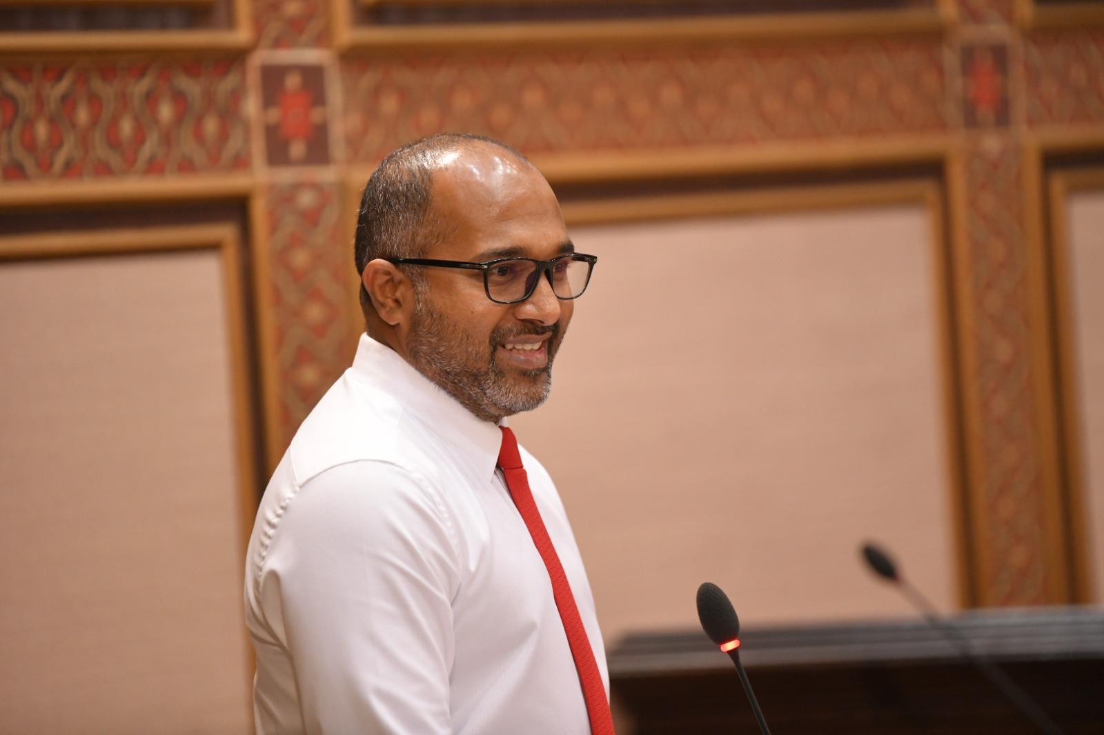 އިހްސާނުގެ އިތުބާރު ނެތް ކަމަށް ފާހެއް ނުވި!