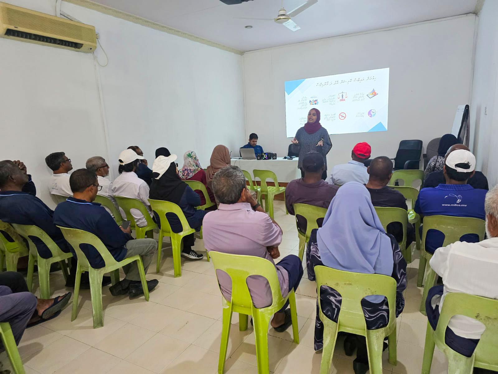 އިންސާނީ ހައްޤުތަކަށް ހޭލުންތެރިކުރުވުމަށް އެޗްއާރްސީއެމްގެ ހަރަކާތްތަކެއް ޅ. އަތޮޅުގައި!