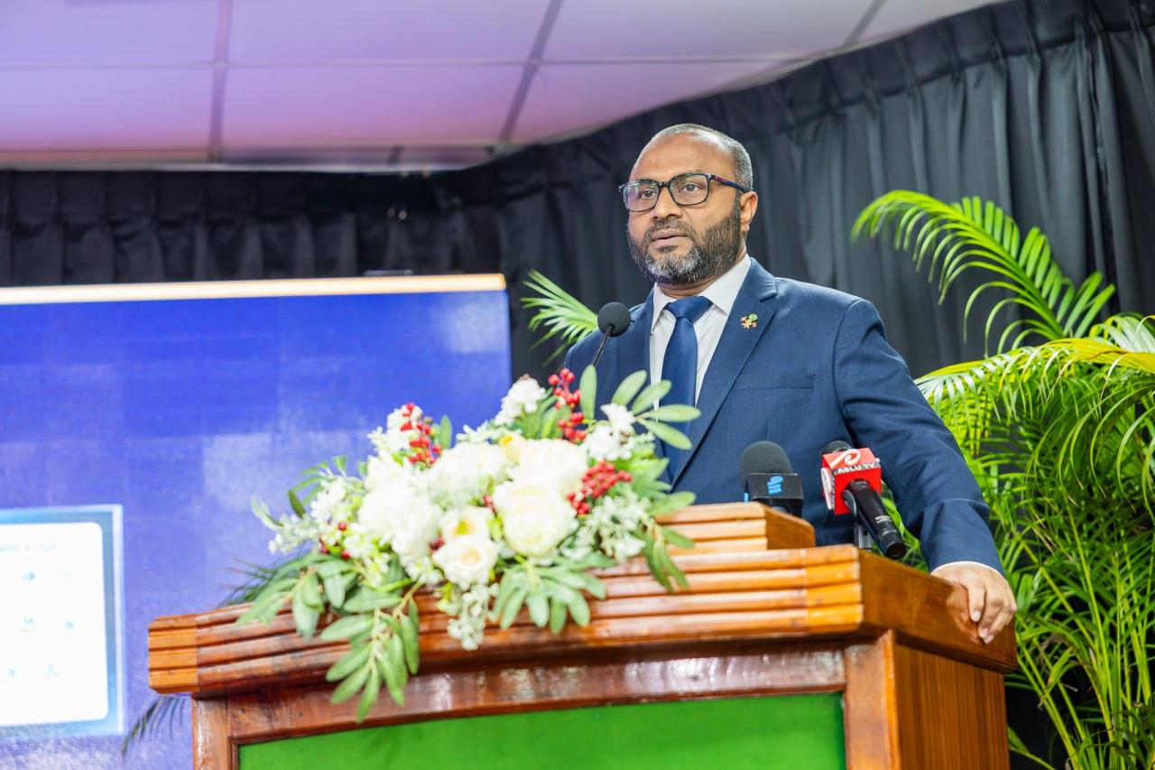 ރަމަޟާން މަހަށް އިސްތިޤުބާލުކުރުމަށް މުސްލިމަކު ކުރާނެ އެންމެ ހެޔޮ ޢަމަލަކީ އިޚުލާޞްތެރިވުމާއި މަޢާފްކުރުމާއި ތައުބާވުމާއި އަޅުކަމަށް ތައްޔާރުވުން!