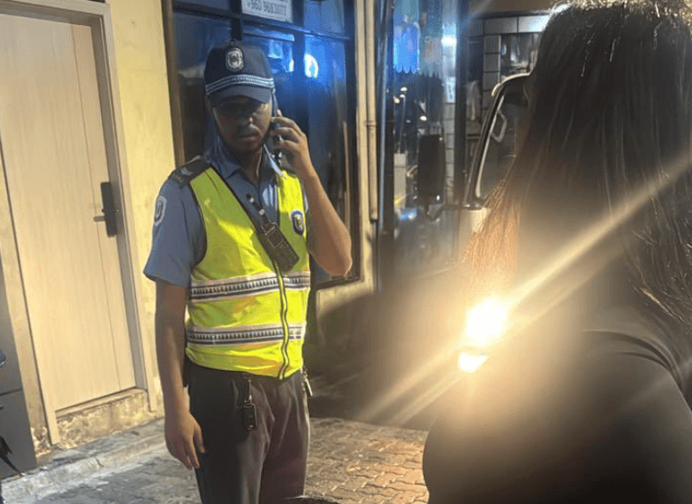 އެމްޑީޕީގެ ދެ އެކްޓިވިސްޓެއްގެ ގަޔަކަށް ކަޅު ތެޔޮ ޖެހި މައްސަލަ އެޗްއާރްސީއެމުން ކުށްވެރިކޮށްފި