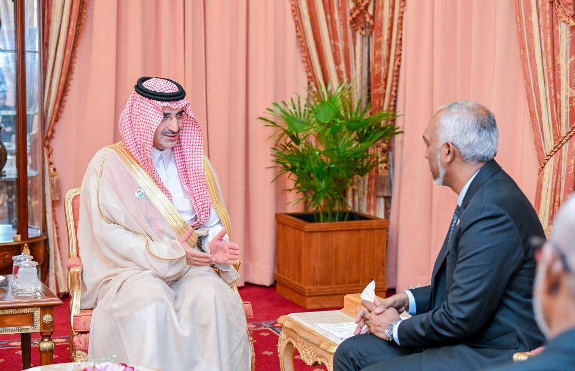 ސައުދީ ފްންޑުން ރާއްޖެއަށް އެހީދެނީ: އެއްބަސްވުންތަކުގައި ސޮއިކުރަން ސައުދީ ފަންޑުގެ ސީއީއޯ ރާއްޖެއަށް!