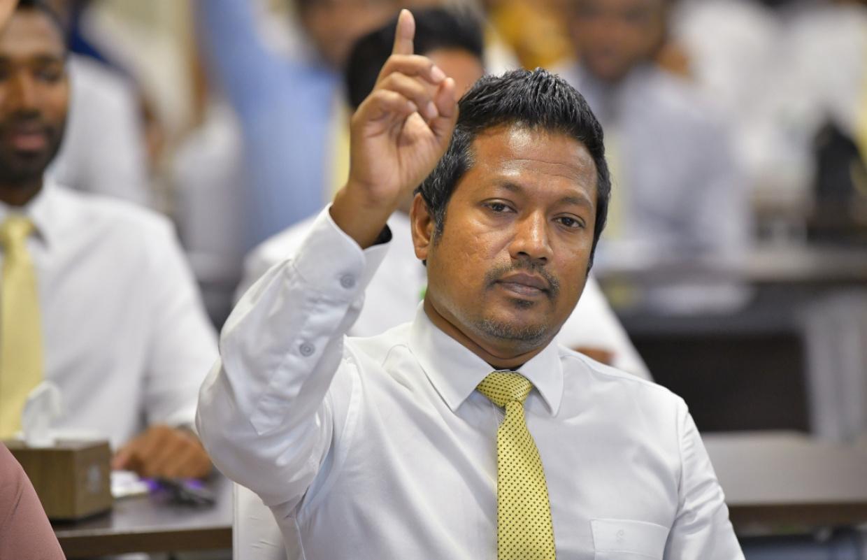 އެމްޑީޕީއާއި ޑިމޮކްރެޓްސް ގުޅެން ނަޝީދު ހުށަހެޅުއްވި ހުށަހެޅުމަށް އިންތިގެ މަރުހަބާ!