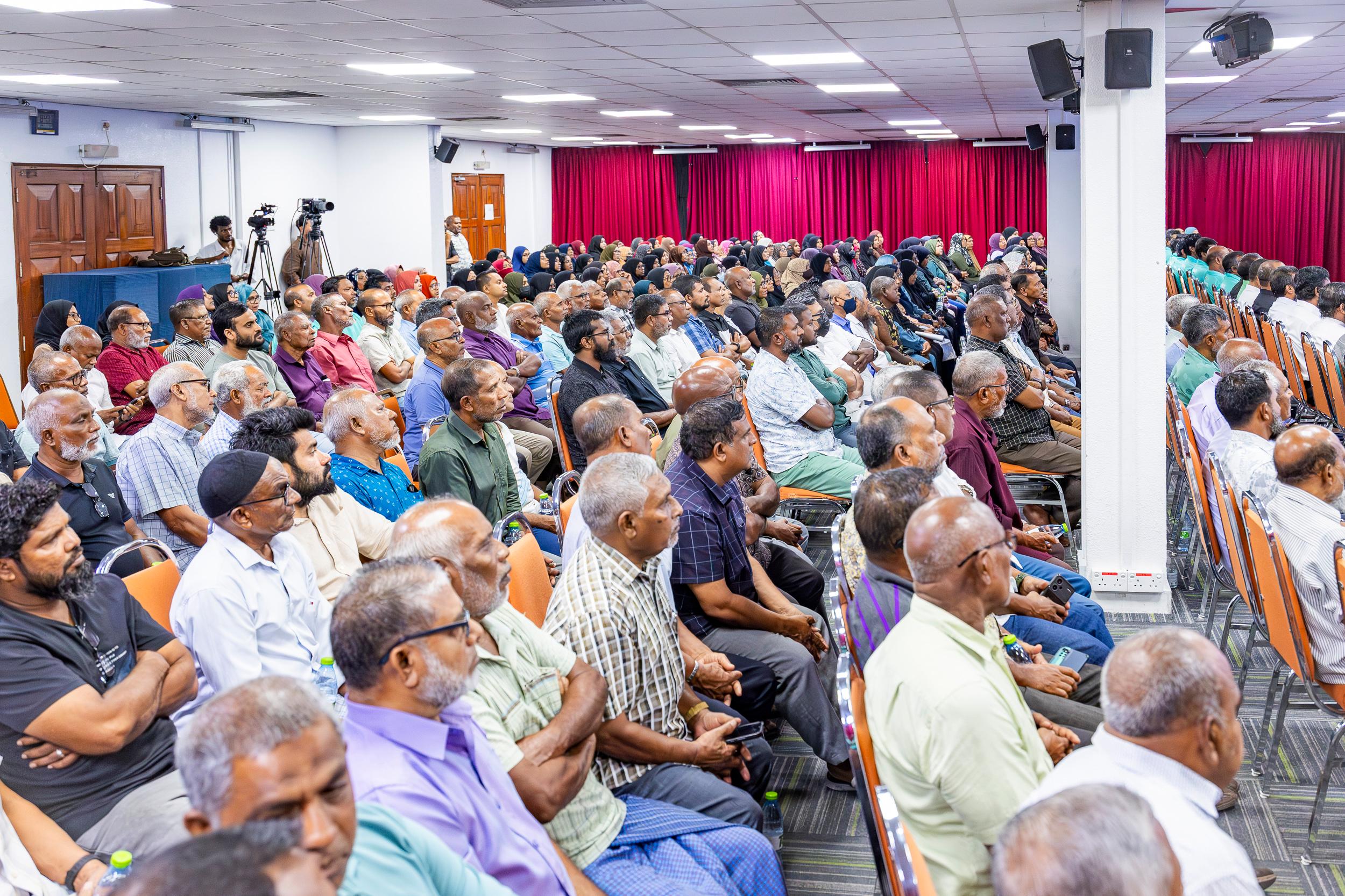 ދިވެހި ހައްޖާޖީންގެ ފުރަތަމަ ގްރޫޕު ފުރުން މާދަމާ!