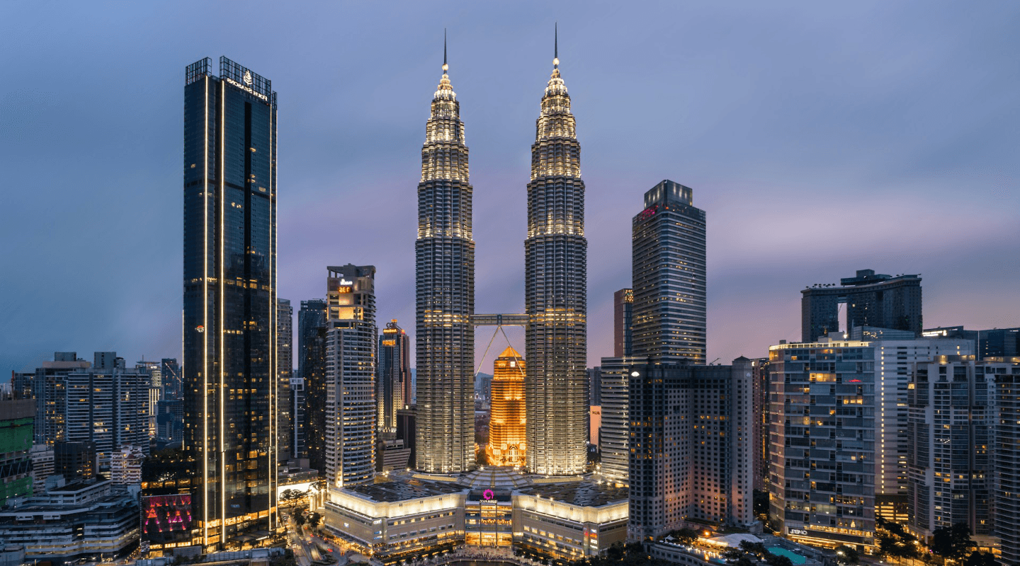 ބީއެމްއެލްގެ ވިސާކާޑުން ވިޔަފާރިކޮށްގެން އާއިލާއާއެކު މެލޭޝިއާއަށް ދަތުރެއް ލިބޭ ޕްރޮމޯޝަނެއް!