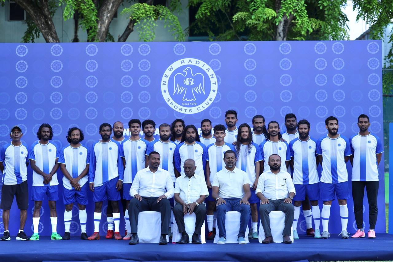 ދިވެހި ފުޓްބޯޅައިގެ ނޫ ލަޝްކަރު ވަރުގަދަ ބަދަލުތަކަކާއި އެކު އެނބުރި ދަނޑަށް: ތަފާތު ފެންނާނެ!